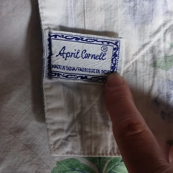 April Cornell table cloth - Picture 3 of 5